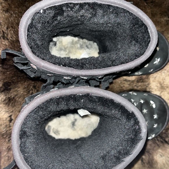 UGG & Jimmy Choo black fringe shearling star studded boots with original box - Picture 17 of 17